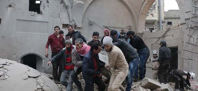 Halep'te camiye hava saldırısı: 58 ölü