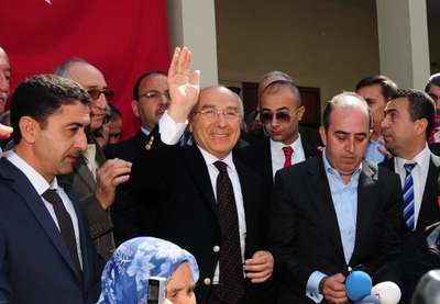 Aytaç Durak: Beni 4 yıl görevden alan bakanlık Melih Gökçek için susuyor