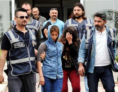 Antalya'da ev kiralayıp hırsızlık yapan 3 kadın yakalandı