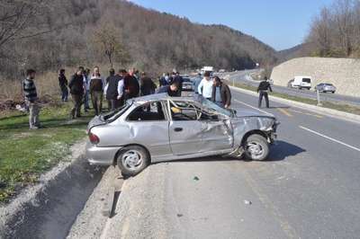 Otomobil takla attı: 1 ölü, 3 yaralı