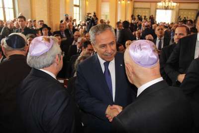 Sinagogda 46 yıl sonra dualar yükseldi (2)