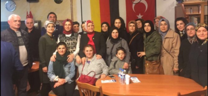 AKP'li vekil Almanya’da 'Evet' turuna çıktı