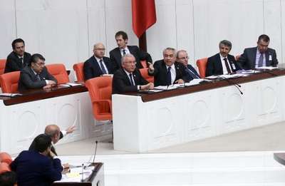 İç güvenlik paketi 16.5 saatlik mesainin ardından yasalaştı