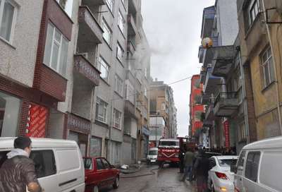 ELEKTRİKLİ ISITICI DEVRİLDİ, YANGIN ÇIKTI