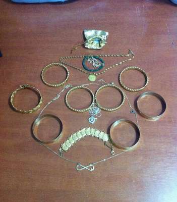 Çalıntı araçlar polis otosuna çarptı: 1'i polis 3 yaralı (2)