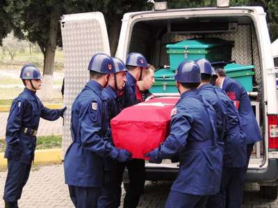 Şehidin cenazesi vasiyet üzerine annesinin yanına taşındı