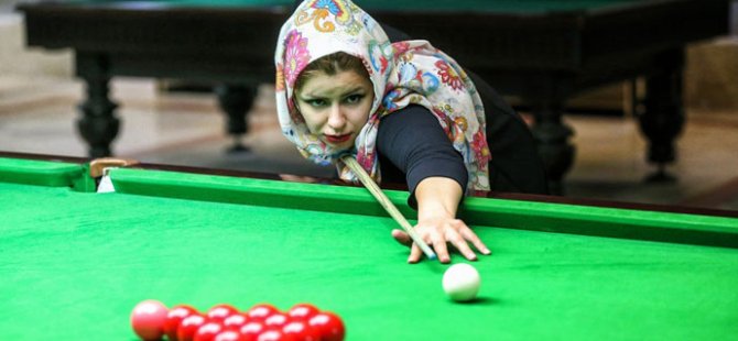 Kadın bilardo takımına kıyafet cezası