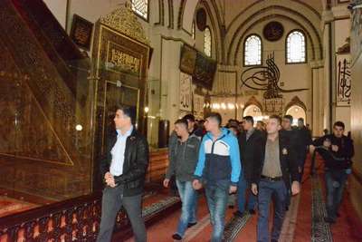 Askerler çarşı izninde tarihi mekanları gezdi