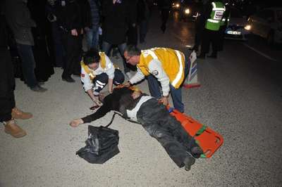 Yolun karşısına geçerken otomobil çarpması sonucu öldü