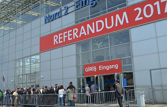 Avrupalı Türkler referandum kuyruğunda