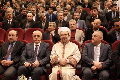 Görmez, Özgecan Aslan'ın babasına ‘İyilik Ödülü' verdi (2)