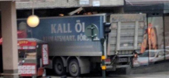 Stockholm saldırısında 1 tutuklama, 1 gözaltı