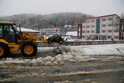 SAPANCA'DA 10 KÖY YOLU ULAŞIMA KAPANDI