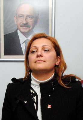 Afyonkarahisar’da ilk sırada Burcu Kayıkçı yer aldı