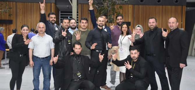 Seçim güvenliğini sağlayanlardan bozkurtlu ve rabialı poz
