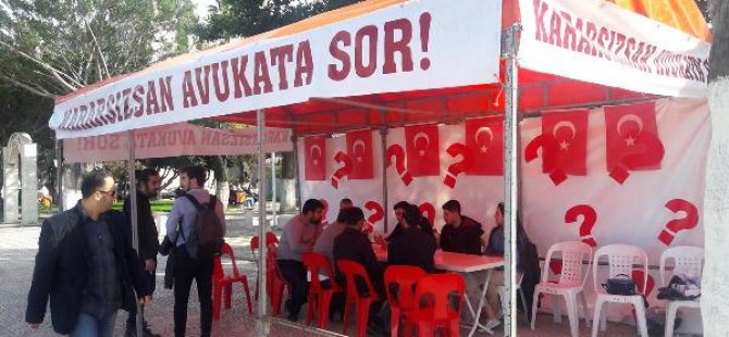 CHP'den 'Kararsızsan Avukata Sor' çadırı