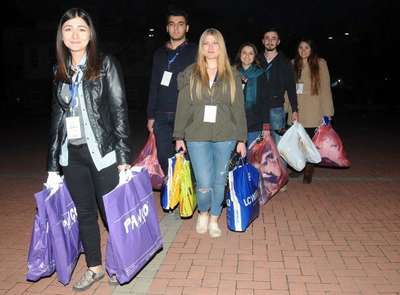 Zakkum BEÜ’deki yardım kampanyasında sahne aldı