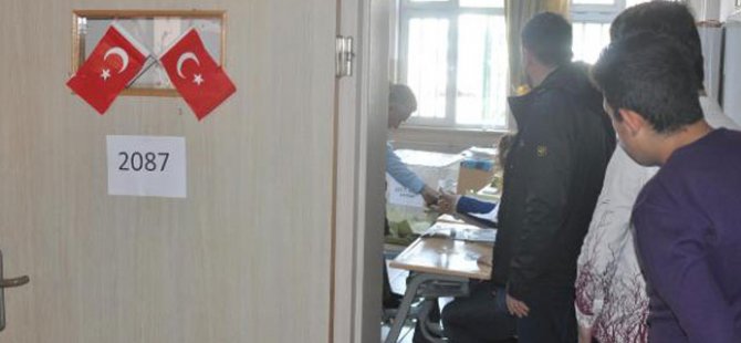Kullandığı oyun fotoğrafını çekti, polise kafa attı