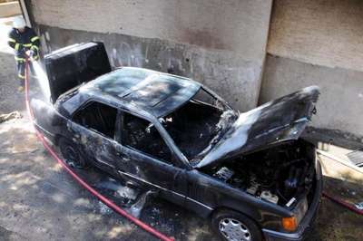 Gaziantep'te park halindeki otomobil kundaklandı