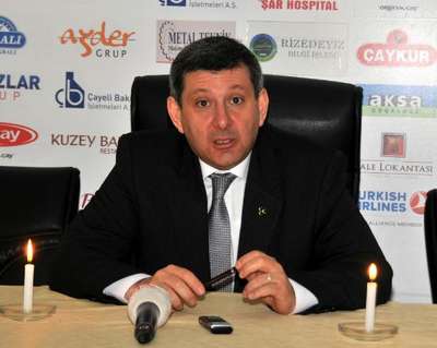 MHP'li Kazmaz mum ışığında açıklama yaptı: AKP'nin ampulü sönmüştür