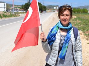 İşi bıraktı, Ankara'ya yürüyor