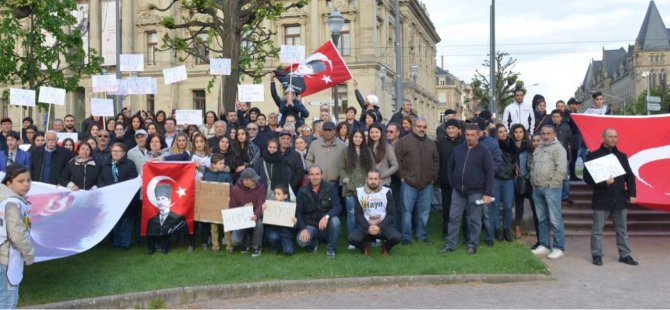 Strazburg'da referandum protestosu