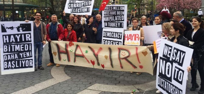 New York’ta referandum protestosu