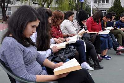 BEÜ'de kitap okuma etkinliği