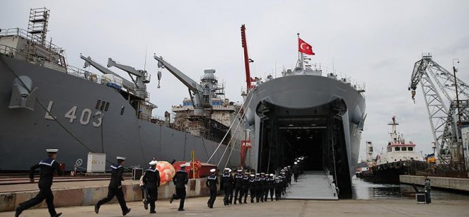 Türk savaş gemisi Deniz Kuvvetleri'ne teslim edildi