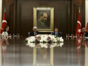 Çocuk bakana da FETÖ soruşturması