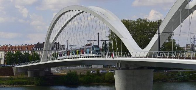 Almanya'dan Fransa'ya geçmek 1.70 avro