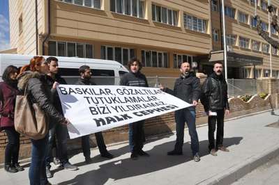 Eskişehir Emniyet Müdürlüğü önünde oturma eylemine 6 gözaltı