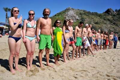 Alanya'da deniz sezonu açıldı
