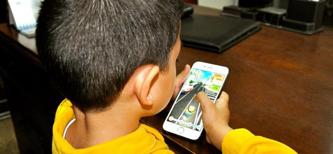 Akıllı telefon kullanım yaşı 9'a indi
