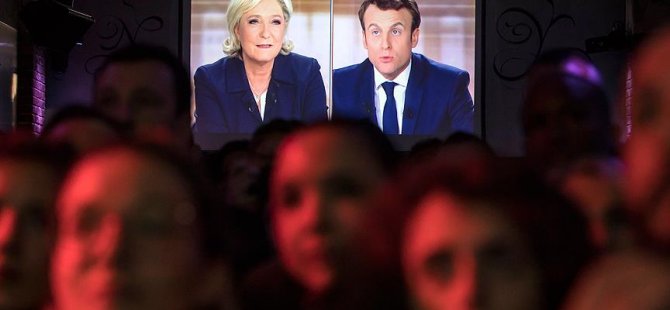 Fransız Müslümanlar Macron'u destekliyor
