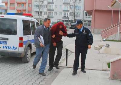 Cezaevi firarisi sahte kimlikle kredi çekerken yakalandı