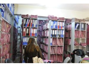 İcra dosyaları koridorlara taştı