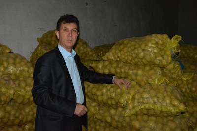 Tüccarlar patatesi stokladı, kilosu 5 TL'ye yükseldi