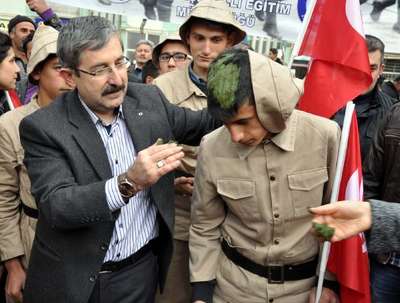 Kınali Ali'nin torunları Çanakkale yolunda