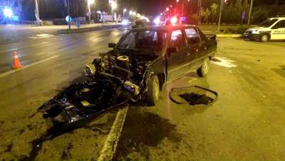 Hasta taşıyan ambulans, otomobile çarptı: 5 yaralı