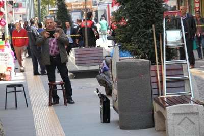 Korkutan poşetten ayakkabı kutusu çıktı