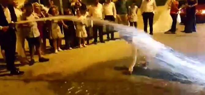 İtfaiyeci gencin düğününde korkutan yangın şakası