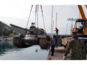 Antalya'da tank batırıldı