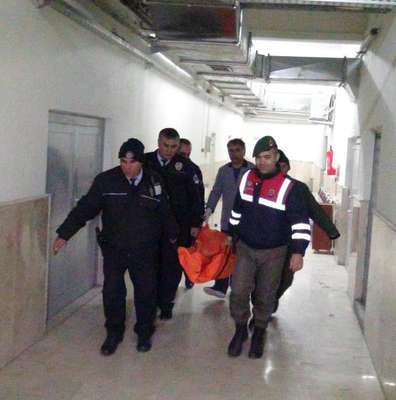 Kuzenler pompalı tüfekle öldürüldü