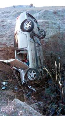 Yozgat'da otomobil şarampole uçtu: 3 ölü