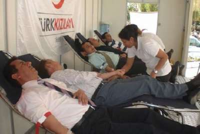 Üniversite öğrencilerinden kan alınacak