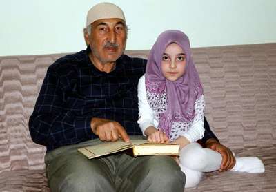 6 yaşında dedesine Kuran okumayı öğretti