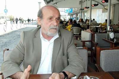 Kürkçü: Herkesin elini sıkmaya, gözünün içine bakmaya çalışacağız