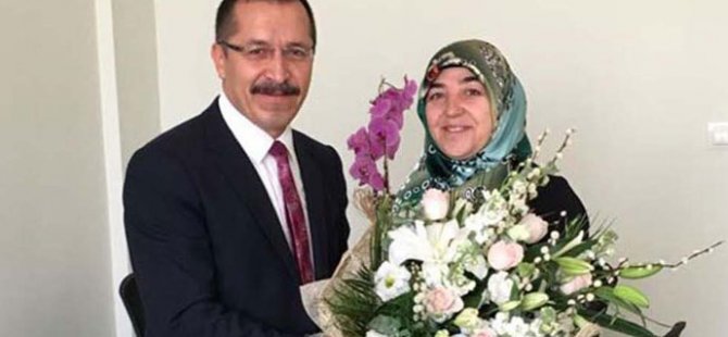 Rektör, öğretmen eşini Enstitü Sekreteri olarak atadı