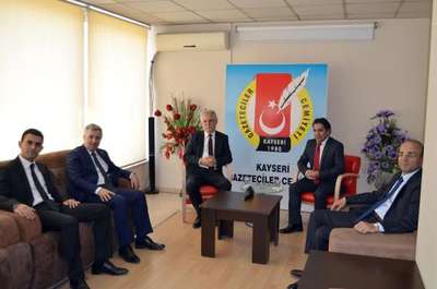 CHP adayılarından Kayseri Gazeteciler Cemiyeti'ne ziyaret